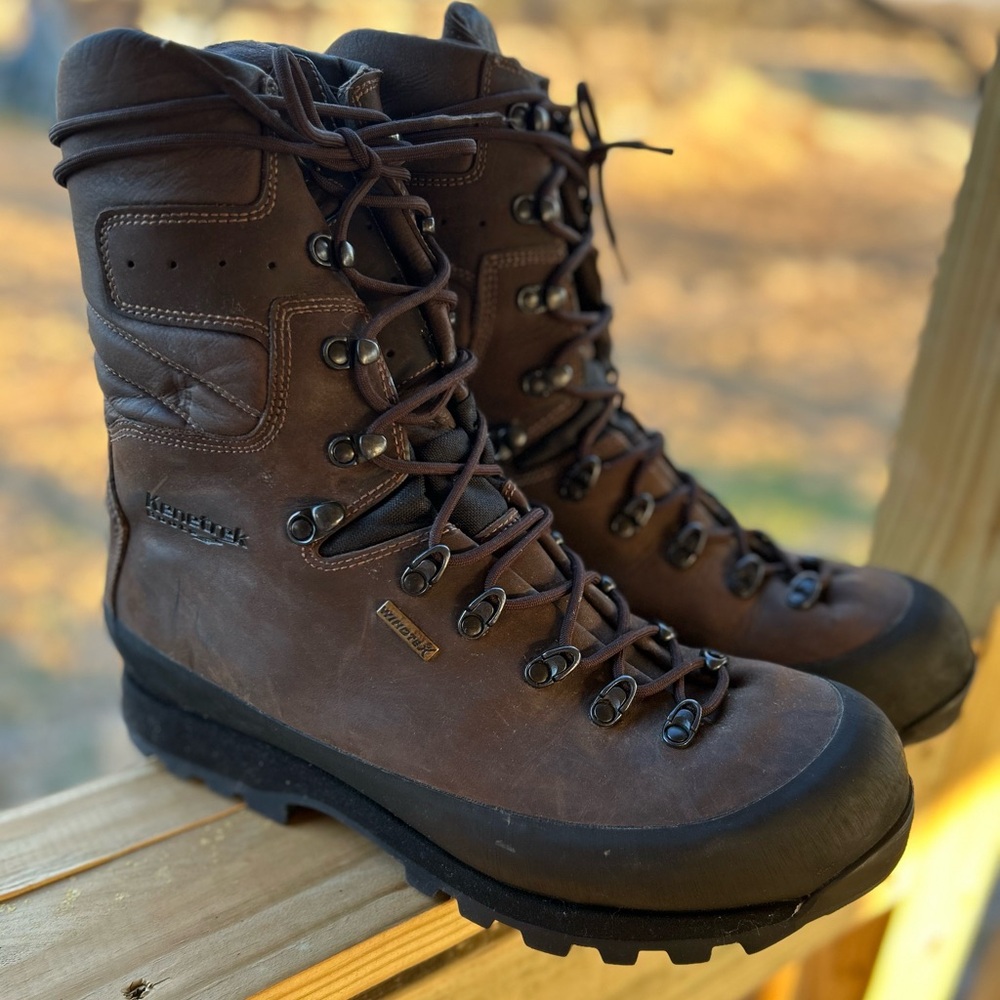 Kenetrek Mountain Extreme Waterproof Hunting Boots for Men - Brown